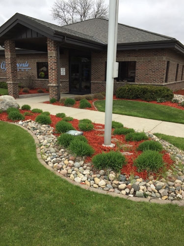 Yard Mulching Decoration
